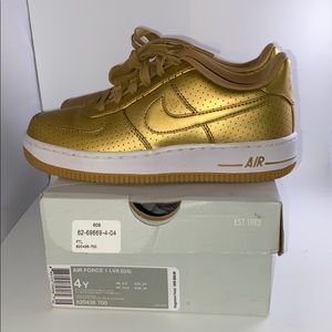 Nike Air Force 1’s metallic